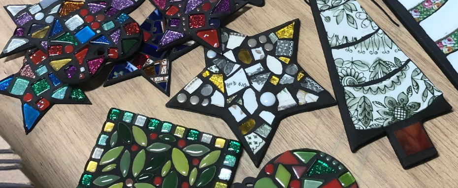 Mosaic Christmas Decorations with Helen Clues