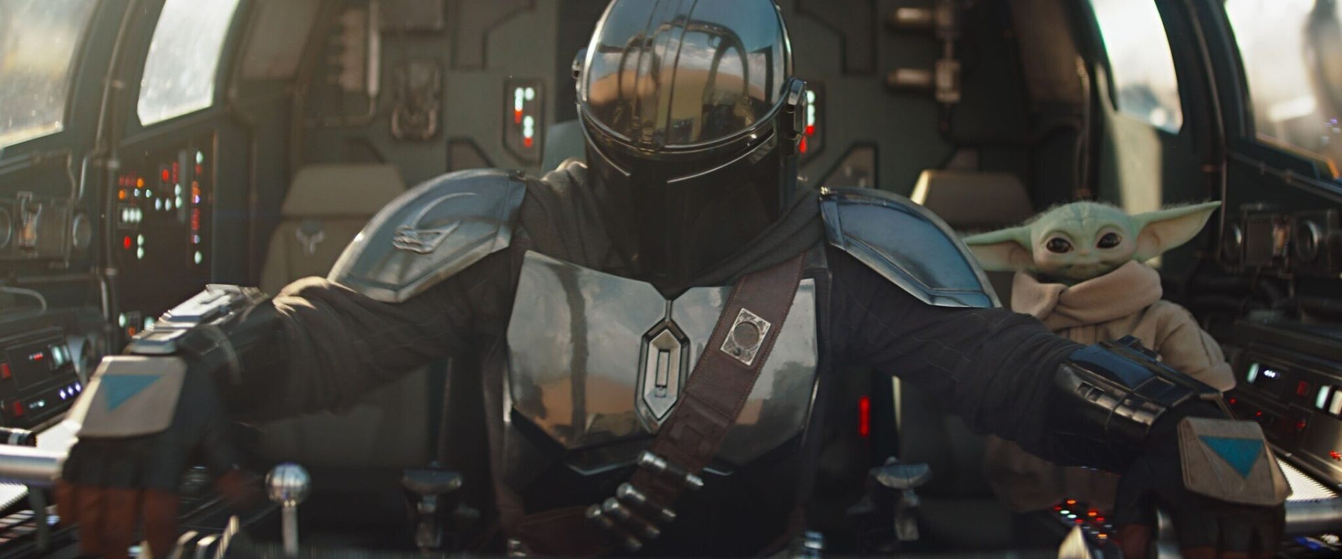 STAR WARS: THE MANDALORIAN AND GROGU (12A)  (FILM)